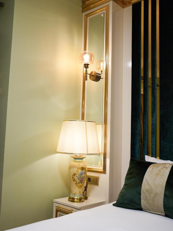 Whitemoon Hotel Suites Taksim Истанбул Екстериор снимка