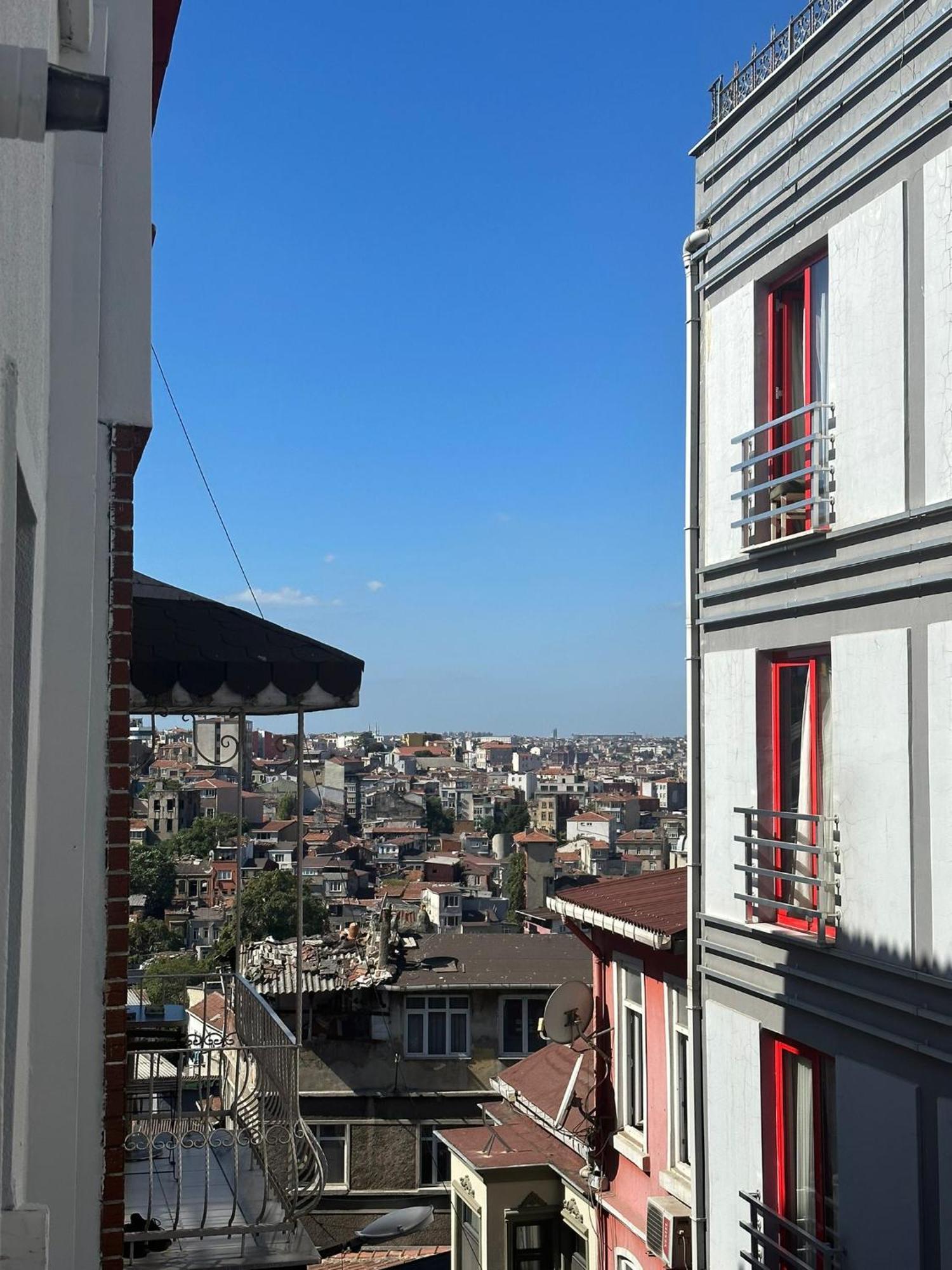 Whitemoon Hotel Suites Taksim Истанбул Екстериор снимка