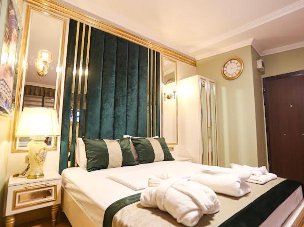 Whitemoon Hotel Suites Taksim Истанбул Екстериор снимка